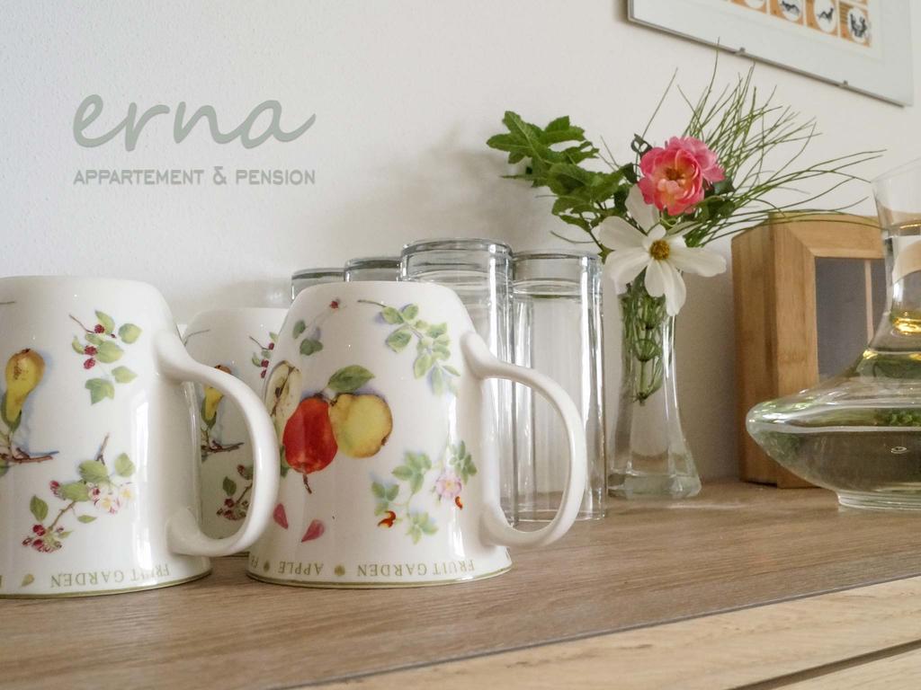 Erna *